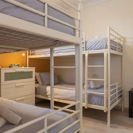 Mar Del Plata 8 Bed ヴィラ フエンヒロラ